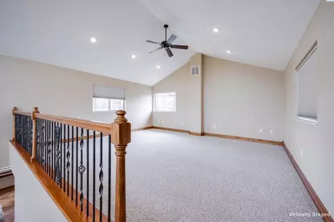 Living - 3802 Palouse Albion Rd, Pullman, WA 99163 photo 8 of 12