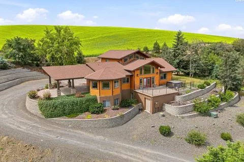 Exterior - 3802 Palouse Albion Rd, Pullman, WA 99163 photo 2 of 7