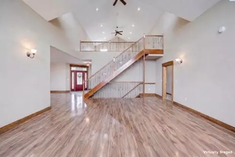 Living - 3802 Palouse Albion Rd, Pullman, WA 99163 photo 7 of 12