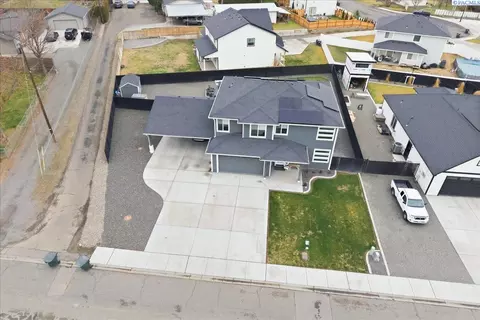509 Butternut Rd, Grandview, WA 98930