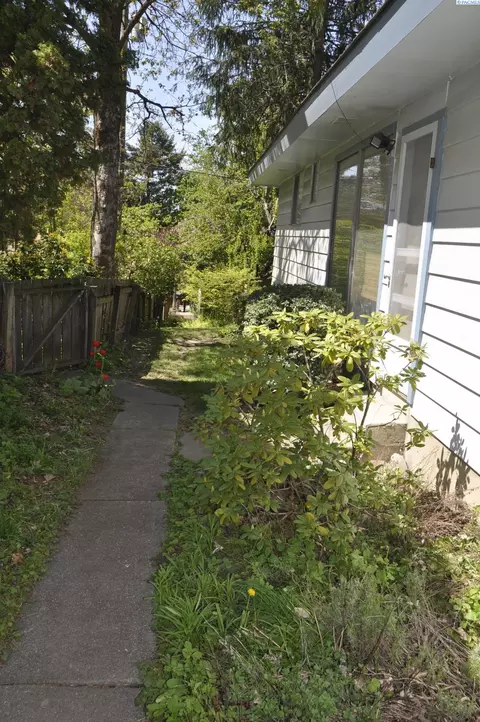 1025 NE Creston, Pullman, WA 99163 photo 41