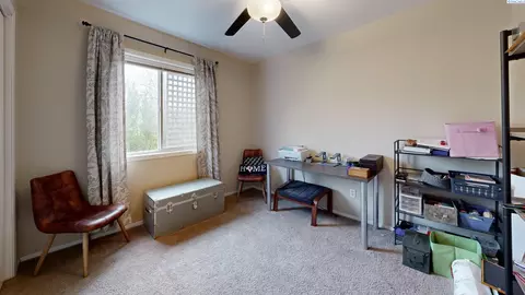 Bedroom - 222 NW Clay Ct, Pullman, WA 99163 photo 3 of 3