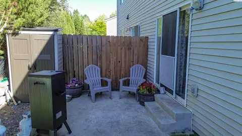 Exterior - 222 NW Clay Ct, Pullman, WA 99163 photo 3 of 3