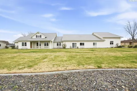 4209 S Cascade, Kennewick, WA 99337
