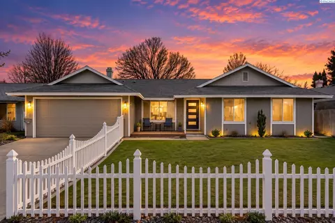 426 N Louisiana St, Kennewick, WA 99336