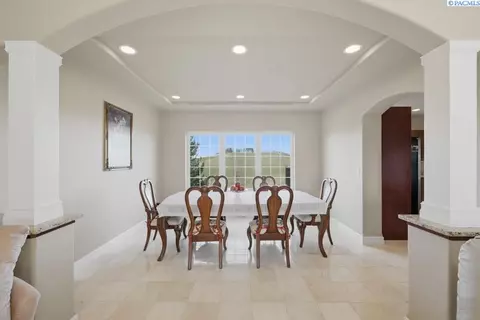 Dining - 820 NW Palouse View Ct, Pullman, WA 99163 photo 1 of 2