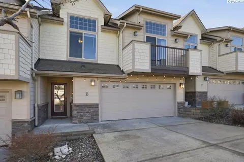 Exterior - 210 NW Terreview Dr #E, Pullman, WA 99163 photo 2 of 2