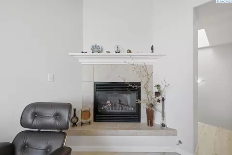 Other - 210 NW Terreview Dr #E, Pullman, WA 99163 photo 2 of 4