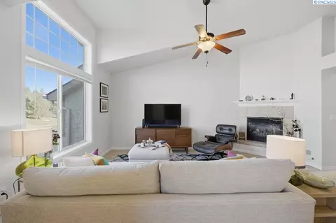 Other - 210 NW Terreview Dr #E, Pullman, WA 99163 photo 3 of 4