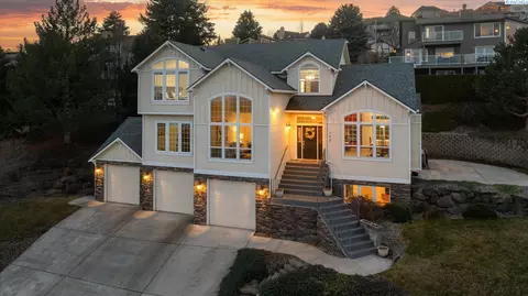177 Llandwood Ct, Richland, WA 99352
