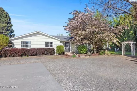 10401 N 1739 Pr Nw Rd, Grandview, WA 98930