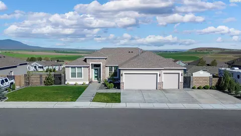 7060 Ithaca St, West Richland, WA 99353