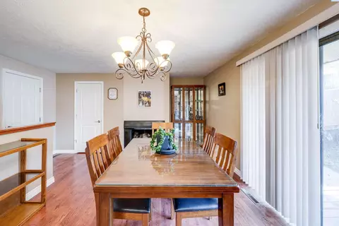 Dining - 943 SW Mies St, Pullman, WA 99163 photo 1 of 2