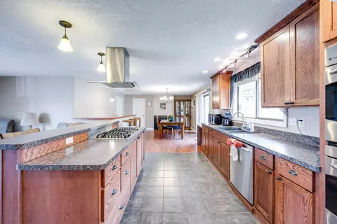 Kitchen - 943 SW Mies St, Pullman, WA 99163 photo 3 of 5