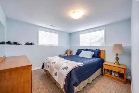 Bedroom - 943 SW Mies St, Pullman, WA 99163 photo 4 of 4