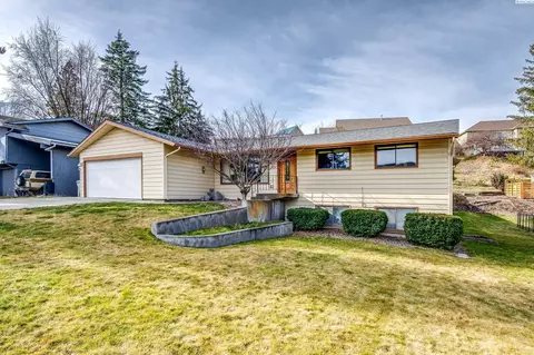 Exterior - 943 SW Mies St, Pullman, WA 99163 photo 5 of 6