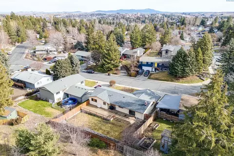 View/Area - 943 SW Mies St, Pullman, WA 99163 photo 2 of 6