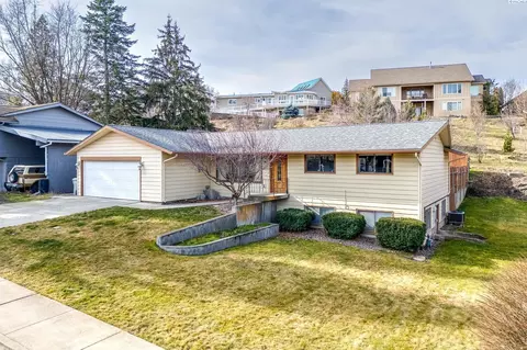 Exterior - 943 SW Mies St, Pullman, WA 99163 photo 1 of 6