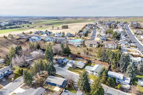 View/Area - 943 SW Mies St, Pullman, WA 99163 photo 4 of 6