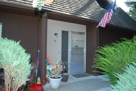 600 SW Crestview # 16, Pullman, WA 99163