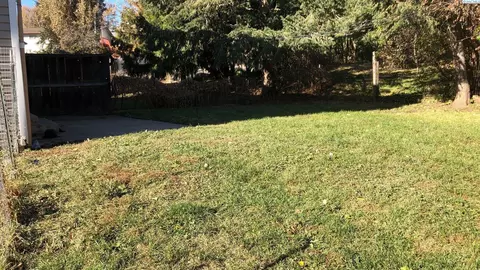 Exterior - 1548-1550 NW Turner Dr, Pullman, WA 99163 photo 6 of 6