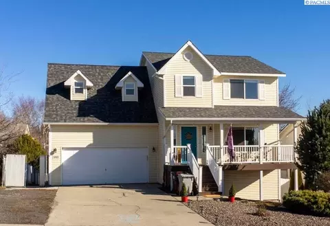1810 NW Arcadia Dr, Pullman, WA 99163 photo 2