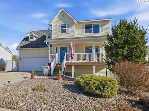 1810 NW Arcadia Dr, Pullman, WA 99163 photo 1
