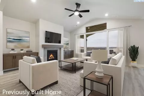 Living - 5622 Flathead Ave, Pasco, WA 99301 photo 1 of 1