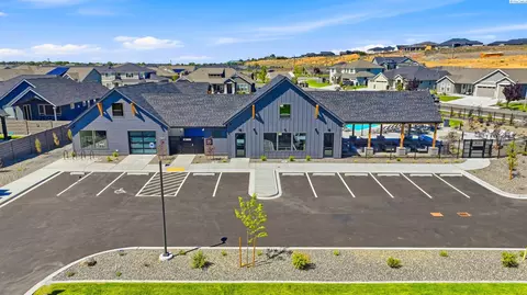 Exterior - 5622 Flathead Ave, Pasco, WA 99301 photo 2 of 3