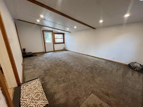 Living - 312 NW Harrison St, Pullman, WA 99163 photo 3 of 4