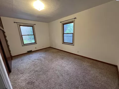 Bedroom - 312 NW Harrison St, Pullman, WA 99163 photo 2 of 4