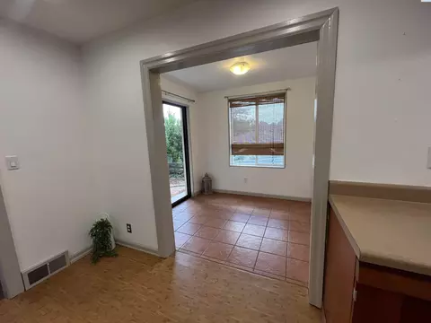 Dining - 312 NW Harrison St, Pullman, WA 99163 photo 1 of 1