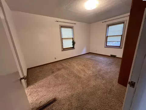 Bedroom - 312 NW Harrison St, Pullman, WA 99163 photo 3 of 4