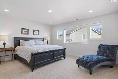 Bedroom - 1815 SW Casey Ct, Pullman, WA 99163 photo 6 of 7