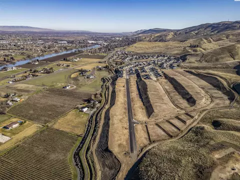 tbd SW Kelandren Drive Lots 1-16 18-30, Prosser, WA 99350