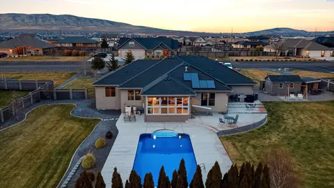 74203 E Reata Rd, Kennewick, WA 99338