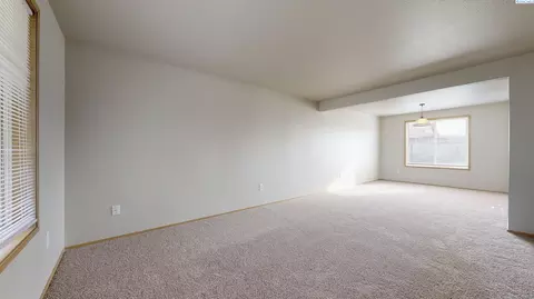 6412 Ruth Dr, Pasco, WA 99301 photo 3