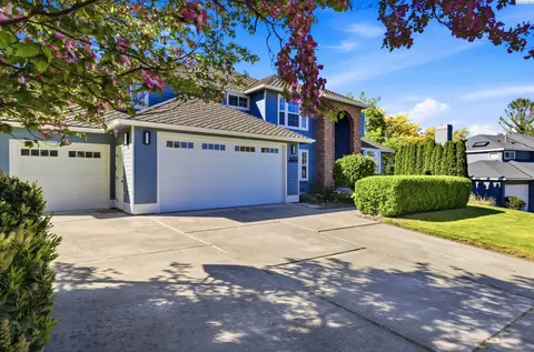 4202 S Irby Loop, Kennewick, WA 99337