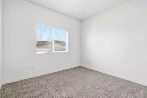 Bedroom - 3203 E Helena St, Pasco, WA 99301 photo 2 of 6