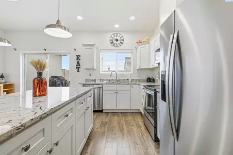Kitchen - 3203 E Helena St, Pasco, WA 99301 photo 2 of 2