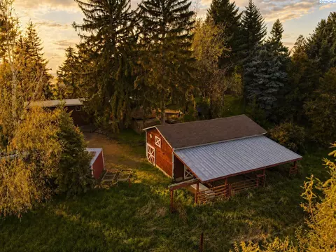 312 State Route 27, Pullman, WA 99163