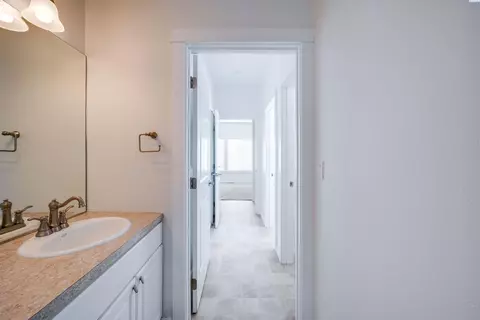 Entry Way - 135 Osprey Ln, Pullman, WA 99163 photo 8 of 8