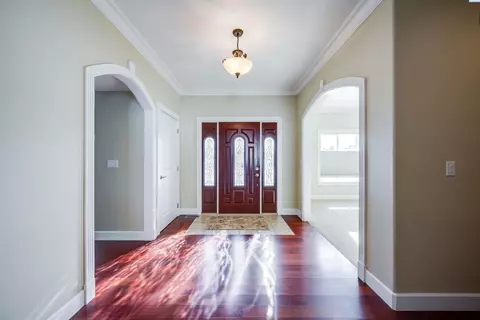 Entry Way - 135 Osprey Ln, Pullman, WA 99163 photo 2 of 8