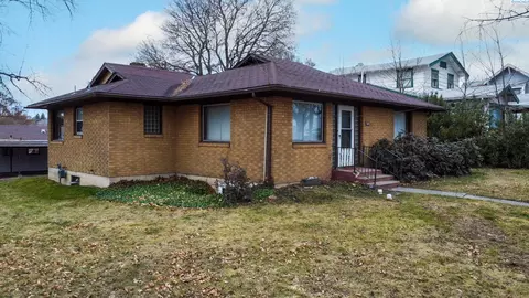 645645 12 Ne Maple St, Pullman, WA 99163