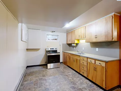 Kitchen - 645645 12 Ne Maple St, Pullman, WA 99163 photo 4 of 4