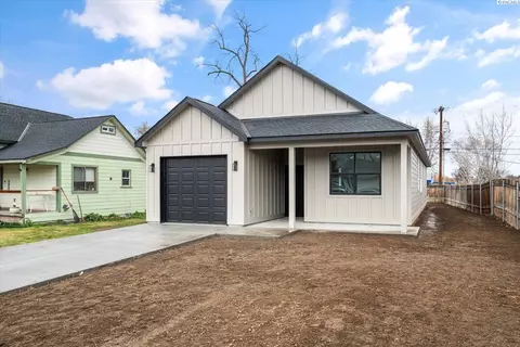 1426 Grant Ave, Prosser, WA 99350