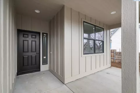 1426 Grant Ave, Prosser, WA 99350