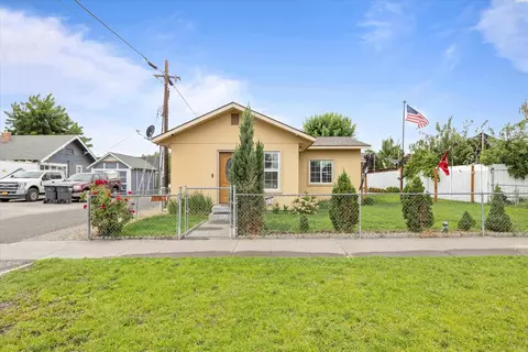 Exterior - 910 N 5th Ave, Pasco, WA 99301 photo 5 of 8