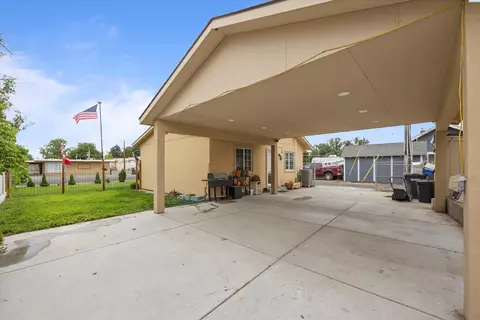 Exterior - 910 N 5th Ave, Pasco, WA 99301 photo 8 of 8