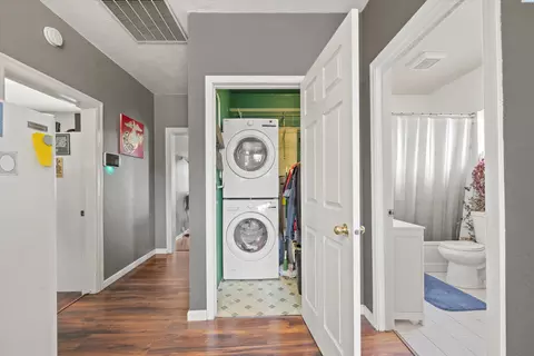 Entry Way - 910 N 5th Ave, Pasco, WA 99301 photo 3 of 3